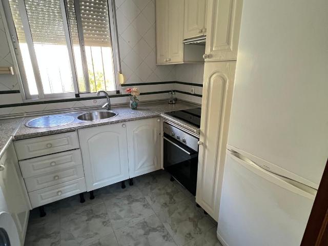 Zona Sur Reina Mercedes. Excelente vivienda reformada y amueblada de 3 habitaciones se alquila. Estudiantes