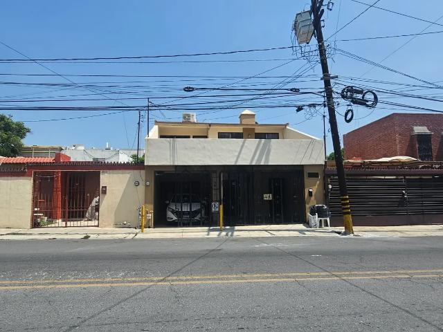 Zona Tec: Casa en Renta