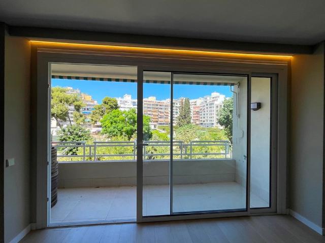 Zona Tenis, Palma. Espectacular apto con diseño moderno, 3 dormitorios, 3 baños, ascensor, parking