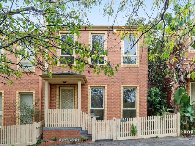 Zoned for Balwyn High | Fantastic Family Home in Quiet Court