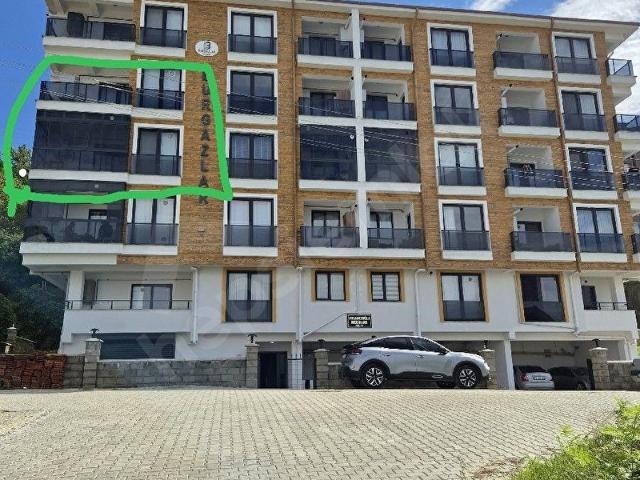 ZONGULDAK ÇAYCUMA FİLYOS MERKEZDE DENİZ MANZARALI 2+1 EŞYALI KİRALIK DAİRE TİOS EMLAK