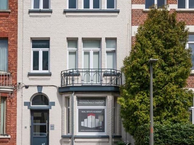Zonnig 1 slaapkamer appartement te Cederlaan 31 Wilrijk
