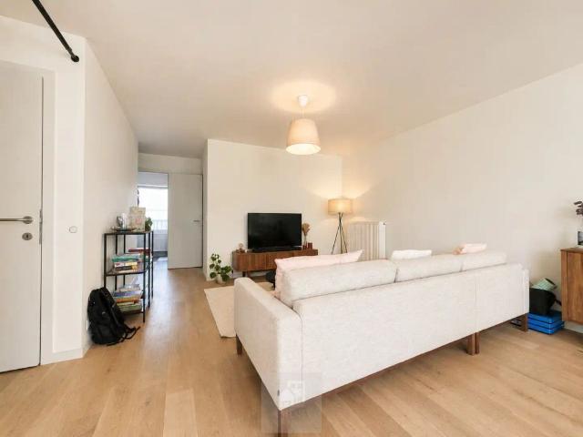 Zonnig 2 slpk appartement met zuidgericht terras + autostaanplaats!
