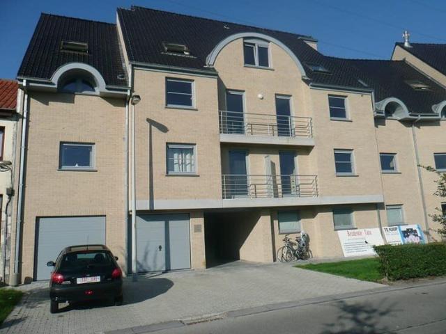 Zonnig duplex appartement met 2 slaapkamers