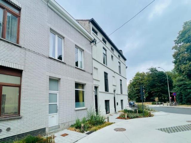 Zonnig, rustig gelegen woning met 2 slaapkamers en groot.