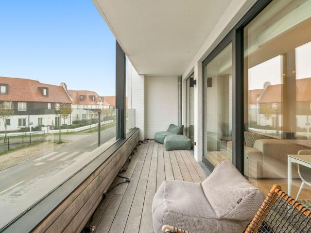 Zonnig twee slaapkamer appartement in hartje Duinenwater
