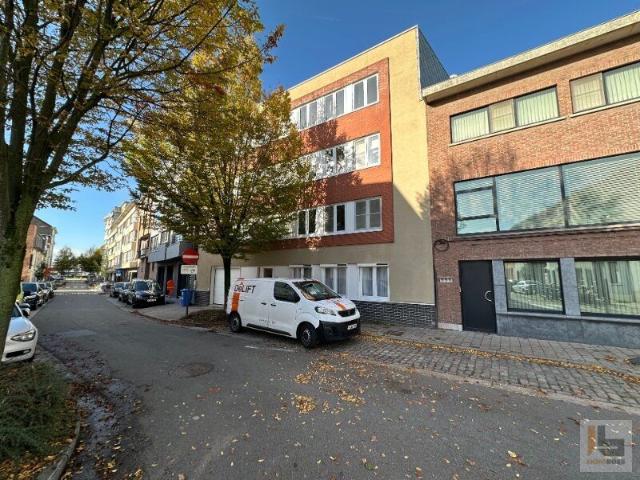 Zonnige studio nabij Sint Pietersstation