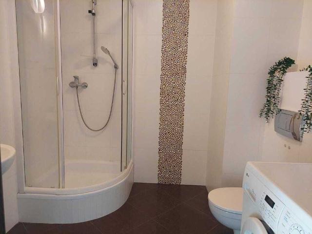 ZOBACZ >> Nowoczesne 2 p. miejsce parkingowe! 52.5 m²