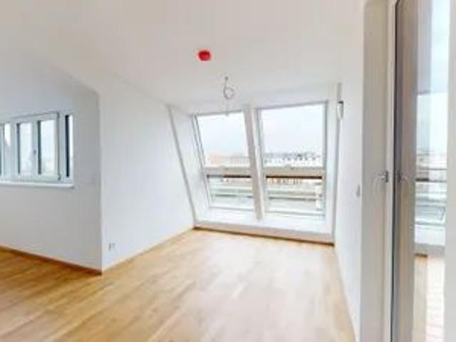 Zwölfergasse: Ein Stückchen Individualität Lichtdurchflutete Loggia Maisonettwohnung