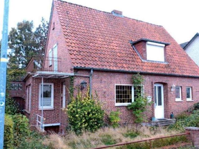 Zwangsversteigerung: Einfamilienhaus mit Garage in Vechta