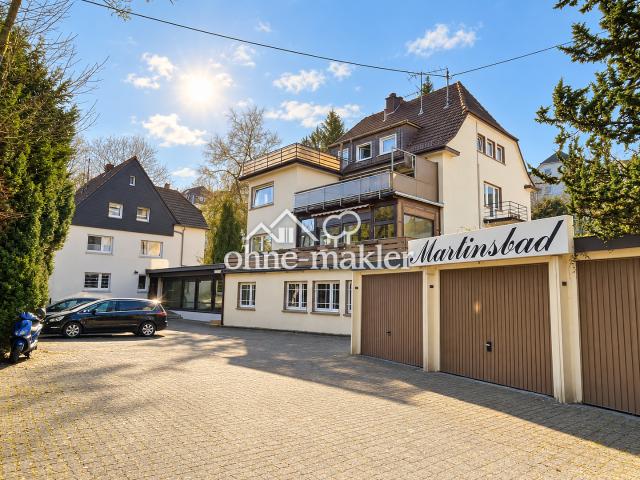 Zwei Mehrfamilienhäuser mit Gewerbepotenzial