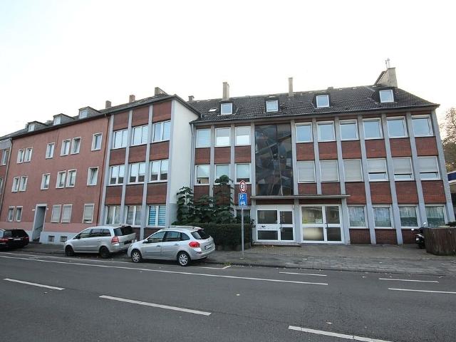 Zwei Mehrfamilienhäuser mit Entwicklungspotenzial für Kapitalanleger!