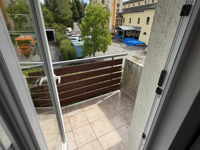 Zwei attraktive 3 Zimmer Wohnungen mit jeweils zwei Balkonen in Pforzheim zu vermieten