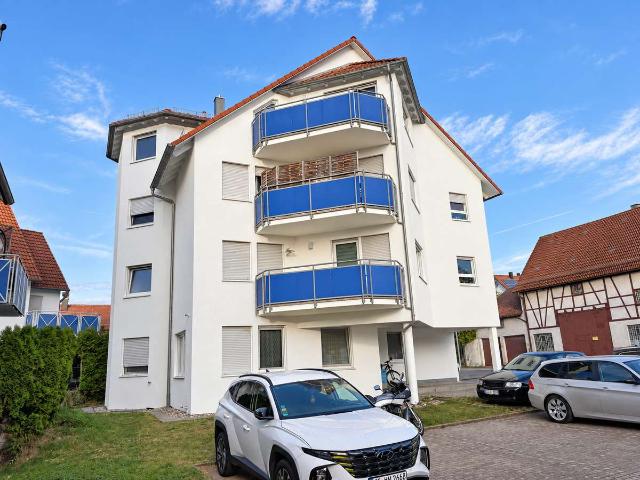 Zwei Balkone, drei Zimmer, ein neues Zuhause – Gepflegte Dachgeschosswohnung in Heimsheim