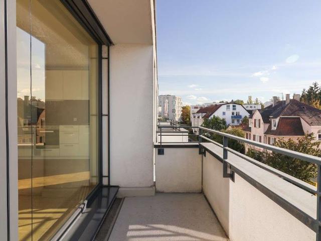 Zwei Balkone inklusive: 4 Zimmer mit hochwertiger Ausstattung im Maybach Quartier