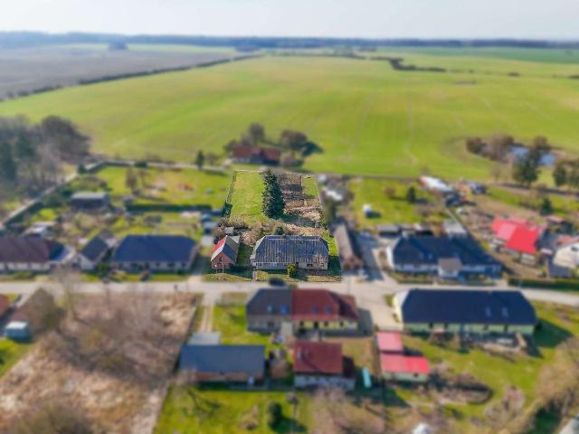 Zwei Doppelhaushalten mit 3.820 qm Land in ruhiger Lage Mecklenburgische Seenplatte