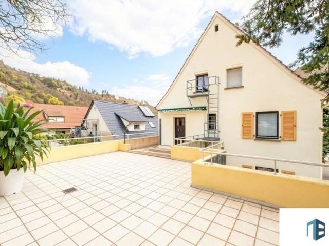 Zwei Etagen mit einer 60 m² großen Terrasse und Außenstellplatz, in Bad Münster am Stein Ebernburg