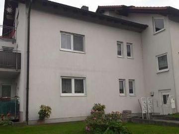 Zwei Eigentumswohnungen im 90er Jahre Neubau