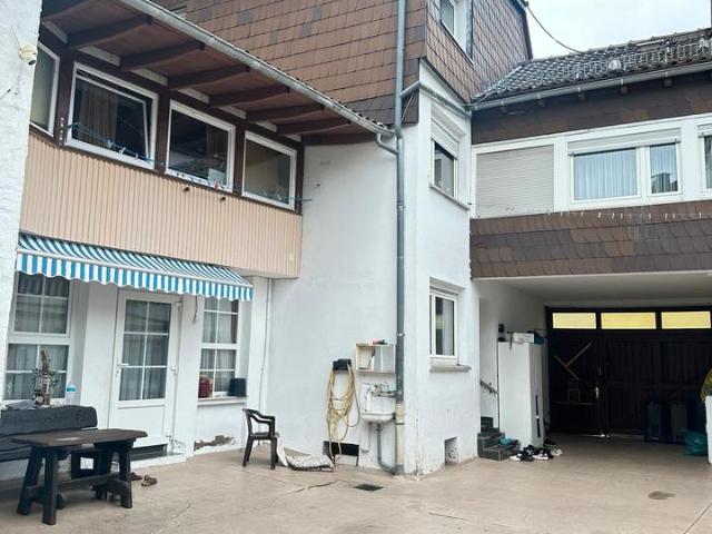 Zwei Familien Haus