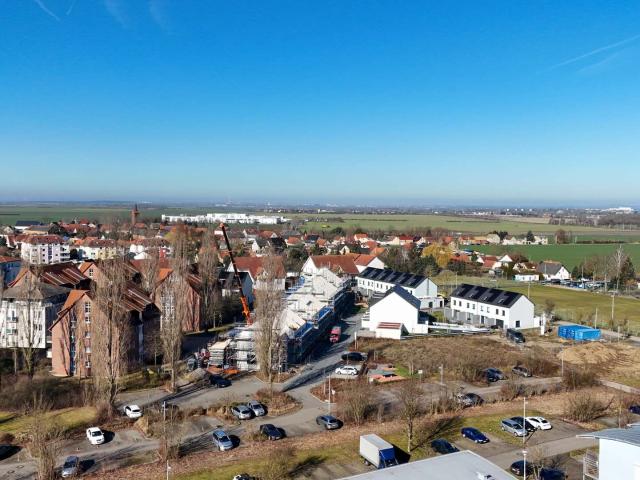 Zwei gut vermietete Eigentumswohnungen mit über 6% Rendite, Aufzug und Stellplätzen in Großkugel