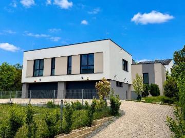 Zwei Häuser ein Zuhause! Modernes Doppelhaus für Familien und Generationen