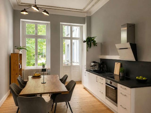 Zwei Kaiser, Exklusives Wohnen am Arrenberg, stilvolle 2 Zimmerwohnung mit Balkon