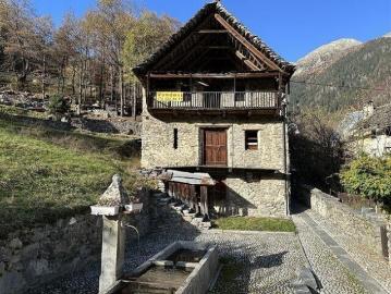 zwei Rustici zum Ausbauen an sehr ruhiger, sonniger Aussichtslage / zwei Rustici zu renovieren sehr ruhige, sonnige Aussichtslage