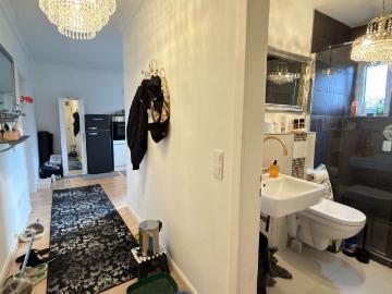 Zwei vermietete Wohneinheiten mit großem Garten und ausbaufähigem DG zur WohnungMaisonette