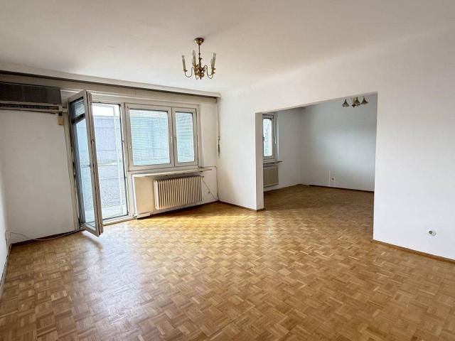 Zwei Wohnungen anliegend mit Durchbruch: 6 Zimmer Wohnung in 1190 Wien – mit Balkon und zwei Loggia!