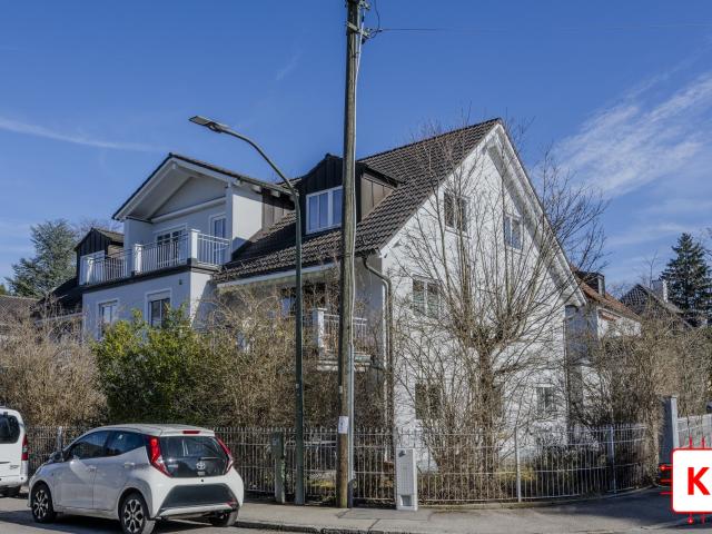 Zwei Wohnungen auf einer Etage