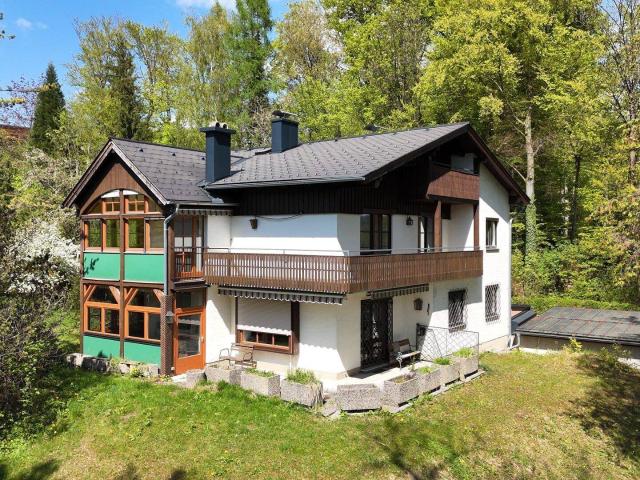 Zwei Wohnungen. Ein Haus. Und Platz für das, was einem wirklich wichtig ist