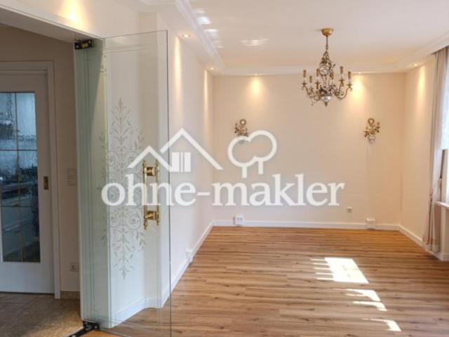 Zwei Wohnungen in einem: renovierte EG Wohnung mit Apartment, Terrasse und Garten