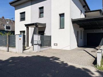 Zwei Wohneinheiten, ein Zuhause: Modernes Zweifamilienhaus im Herzen von Marchtrenk