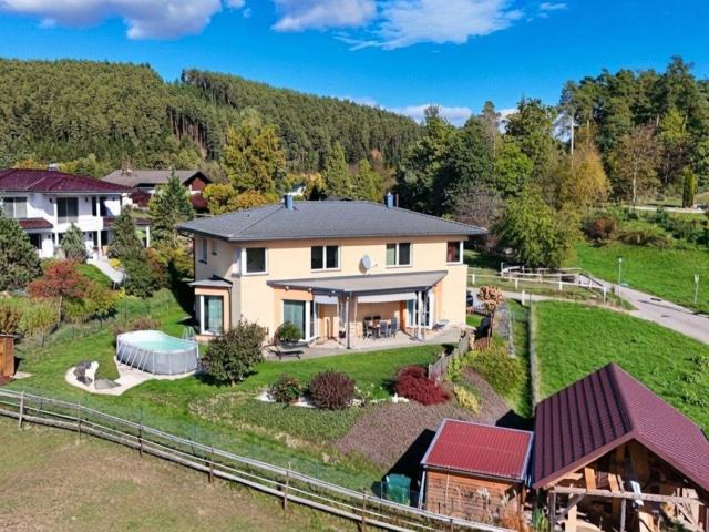 Zwei Wohneinheiten I Ein Zuhause mit besonderem Komfort I Naturnah leben in Leibsdorf