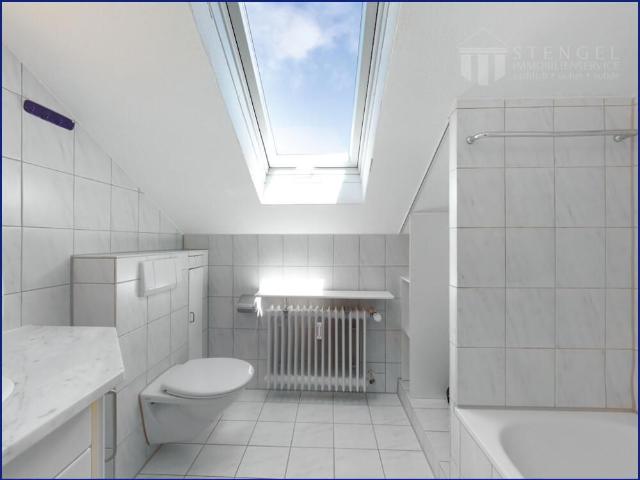 Zwei Zimmer Wohnung mit Garage und Teilseesicht zur Miete
