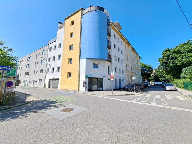 Zwei Zimmer Wohnung mit Innenhofbalkon nahe Lendplatz