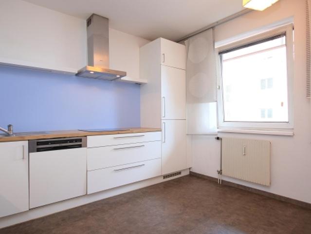 Zwei Zimmer Wohnung mit Loggia nahe TU und St. Peter Schulzentrum
