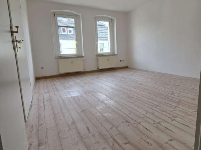 Zwei Zimmer in Theißen: Kompakte Wohnung mit 55 Quadratmetern