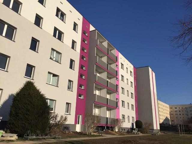 Zwei Zimmer mit EBK, Balkon und Ausblick