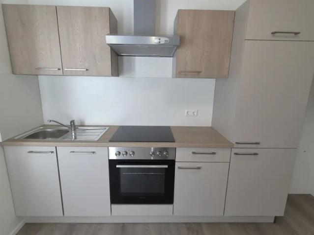 Zwei Zimmerwohnung mit neuer Küche zu vermieten!