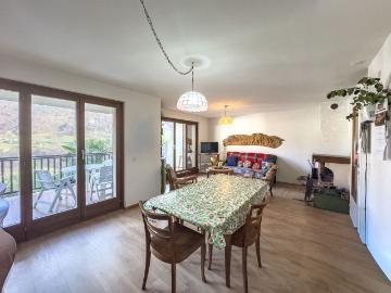 Zwillingshaus mit Garten in Arogno