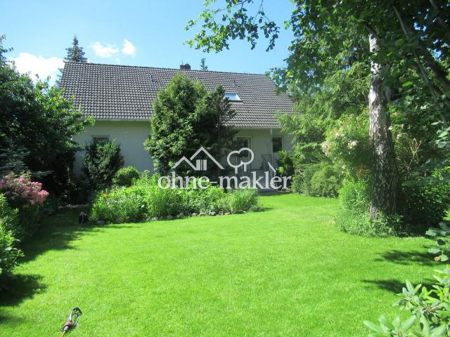 Zweigenerationenhaus mit separaten Eingängen großer naturnaher Garten