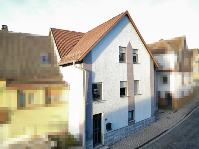 Zweifamilienwohnhaus mit Freizeitgrundstück. Schöne Lage in Otterbach. Neue Bäder und neue Heizung
