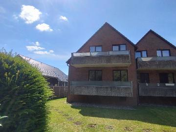 Zweifamilienhaus mit Tiefgarage & gr. Grundstück