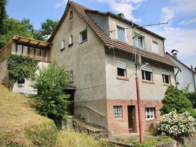 Zweifamilienhaus mit traumhaftem Neckarblick und vielseitigen Nutzungsmöglichkeiten