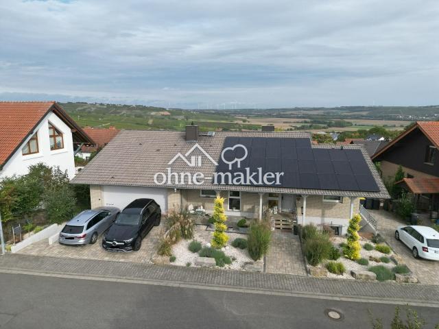 Zweifamilienhaus mit Weitblick und großem Garten