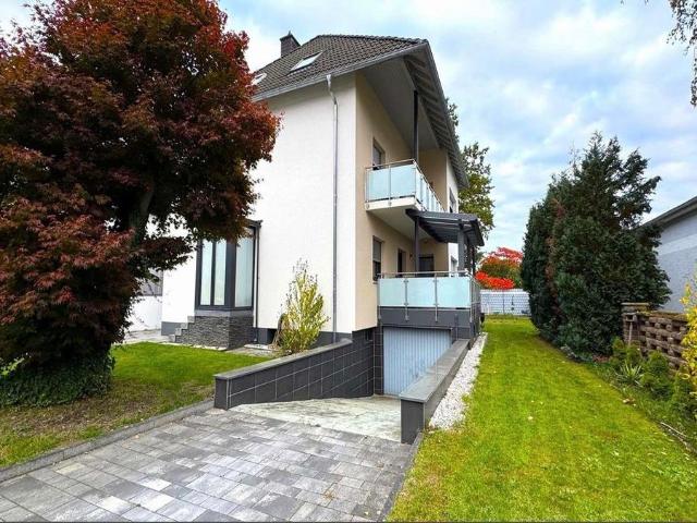 Zweifamilienhaus mit ausgebautem Dachgeschoss KEINE MAKLER