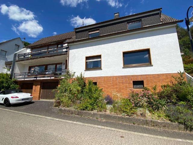 Zweifamilienhaus mit Blick in die NaturIdeal für Heimwerker