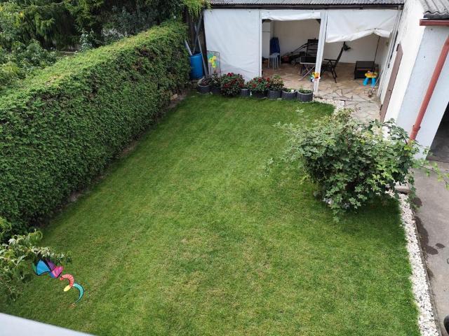 Zweifamilienhaus mit Doppelgarage + Photovoltaik_600m² Grundstück