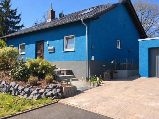 Zweifamilienhaus mit Einliegerwohnung in Idstein Wörsdorf